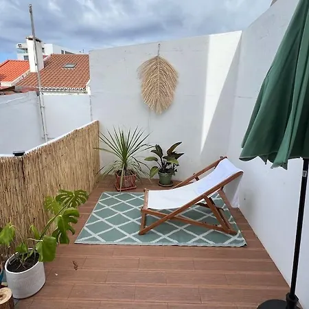 Mermaid House, Ponta Delgada