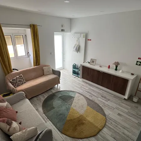 Mermaid House, Ponta Delgada